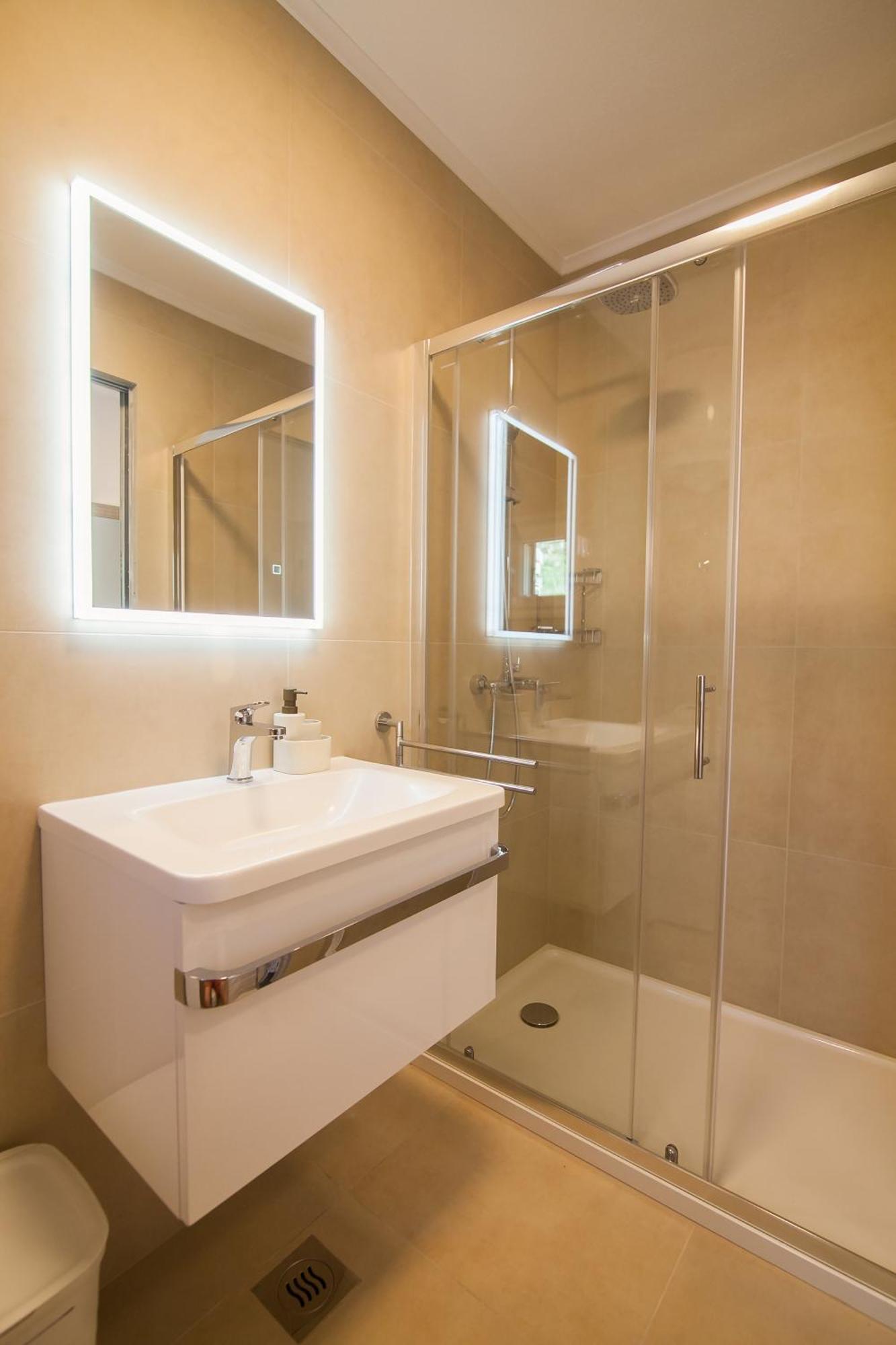Sirius Apartments Bol Zewnętrze zdjęcie