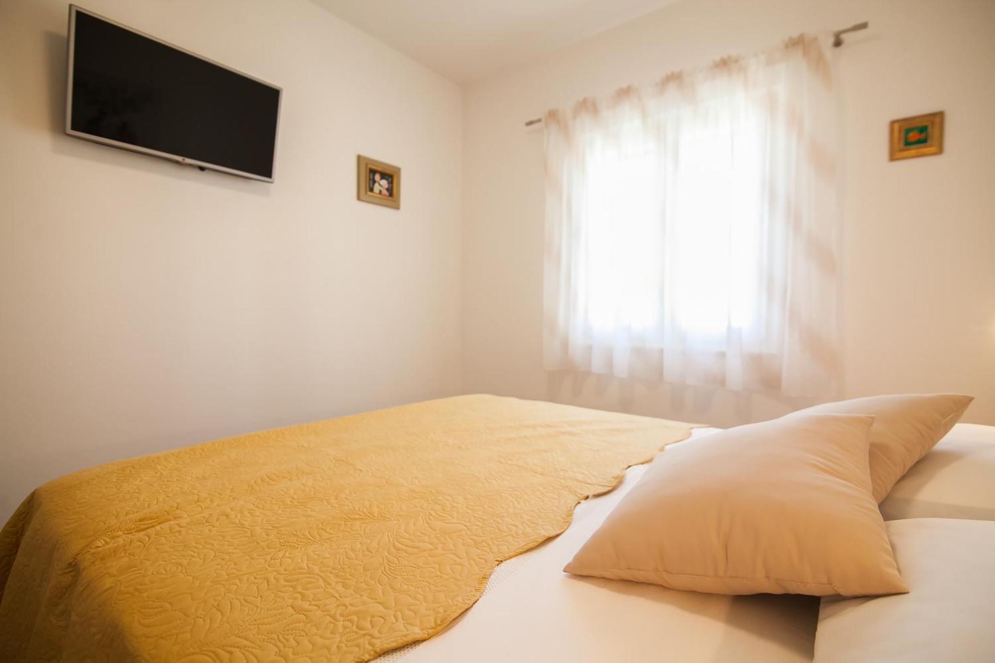 Sirius Apartments Bol Zewnętrze zdjęcie