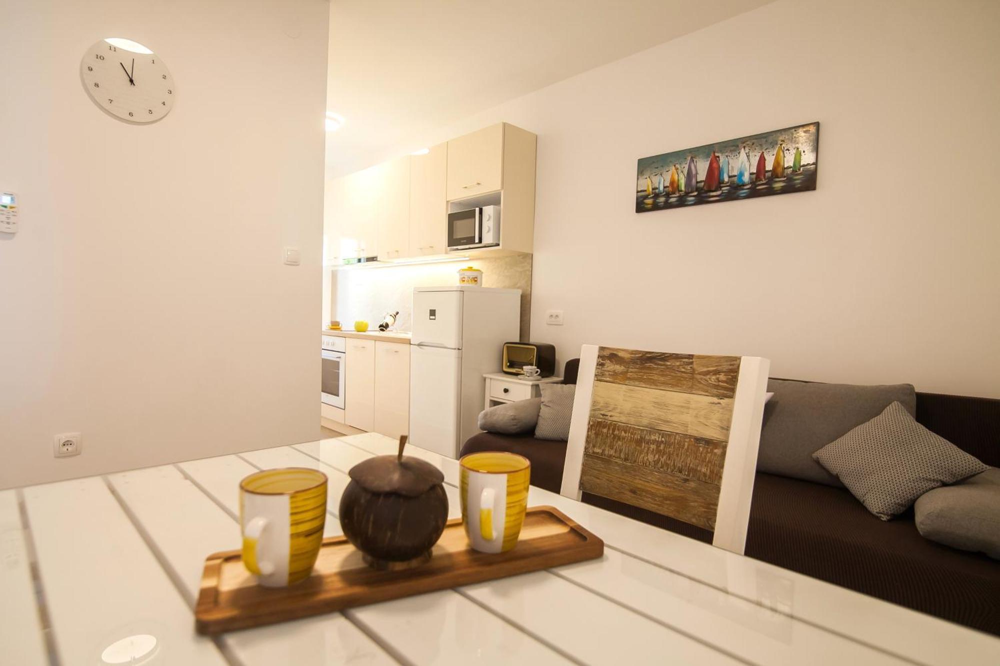 Sirius Apartments Bol Zewnętrze zdjęcie