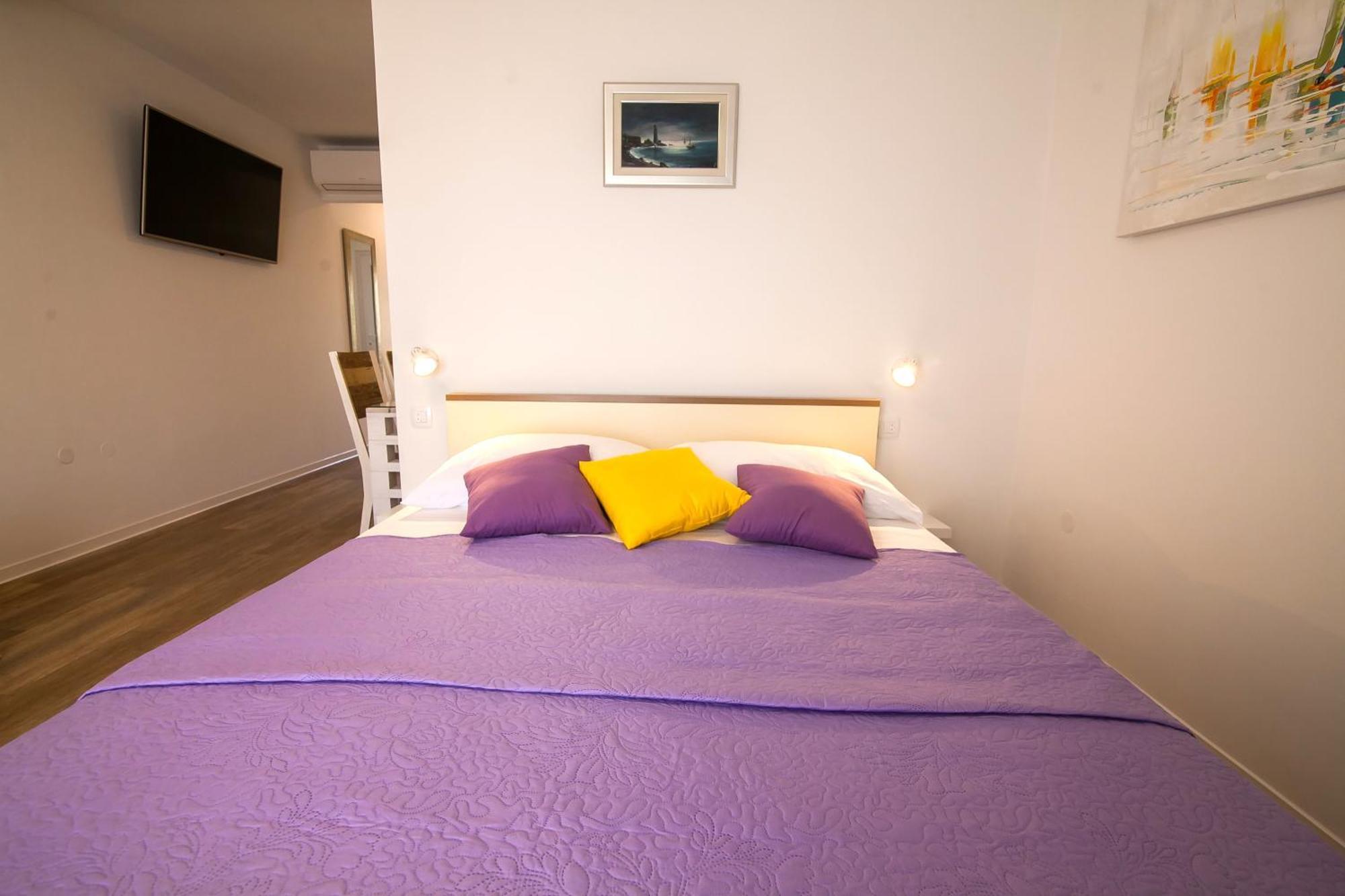 Sirius Apartments Bol Zewnętrze zdjęcie